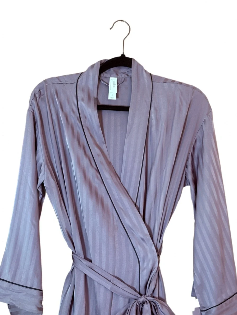 Auden Satin Stripe Wrap Robe NWT Size M/L Lavender Mauve Sleepwear,